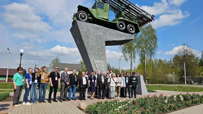 Участники слета городов-героев посетили смоленскую Рудню