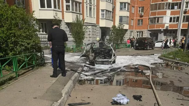 Сгоревший автомобиль в Балашихе
