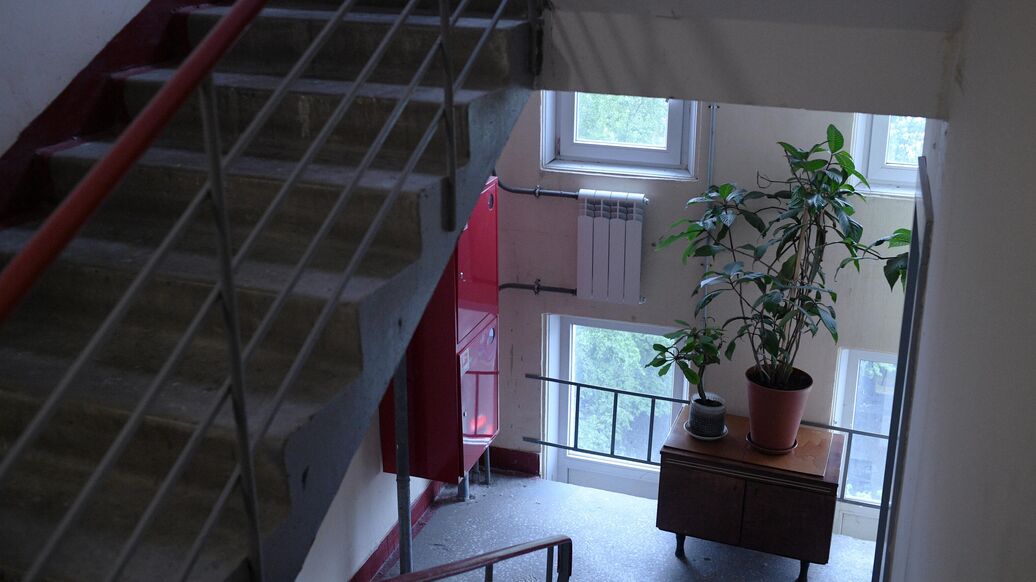 В Совфеде предложили увеличить штраф за курение в подъездах