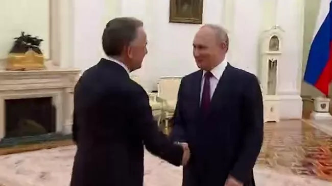 Начало переговоров Путина и Уиткоффа в Кремле