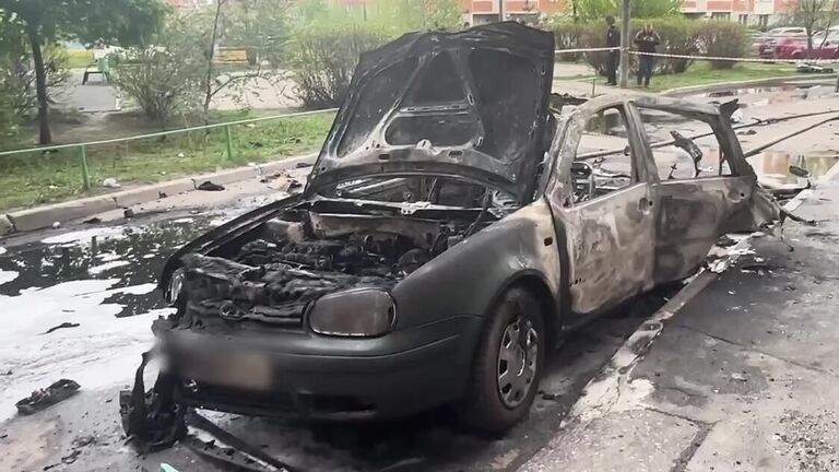 На месте взрыва автомобиля в Балашихе На месте взрыва автомобиля в Балашихе