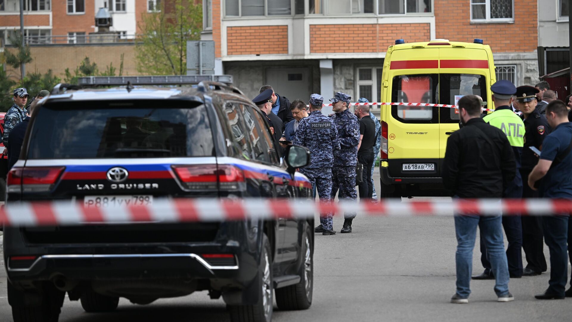 Экстренные службы на месте взрыва автомобиля в Балашихе - РИА Новости, 1920, 01.10.2025