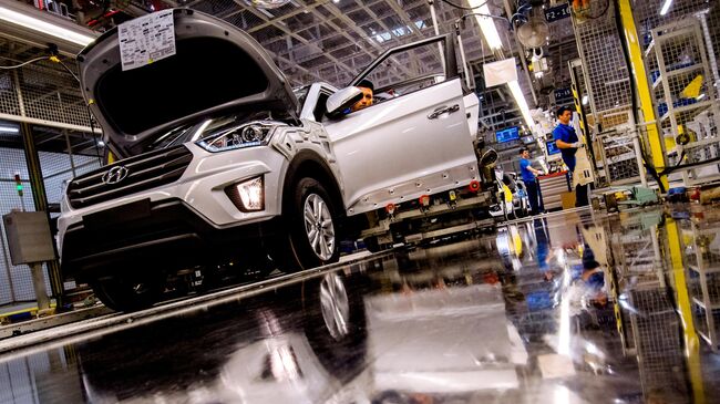 Производство автомобилей на заводе Hyundai