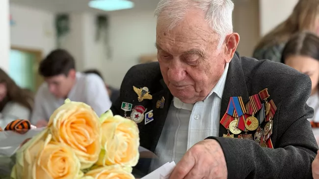 Ветеран военной службы, летчик, труженик тыла Виктор Шатохин принял участие в Диктанте Победы