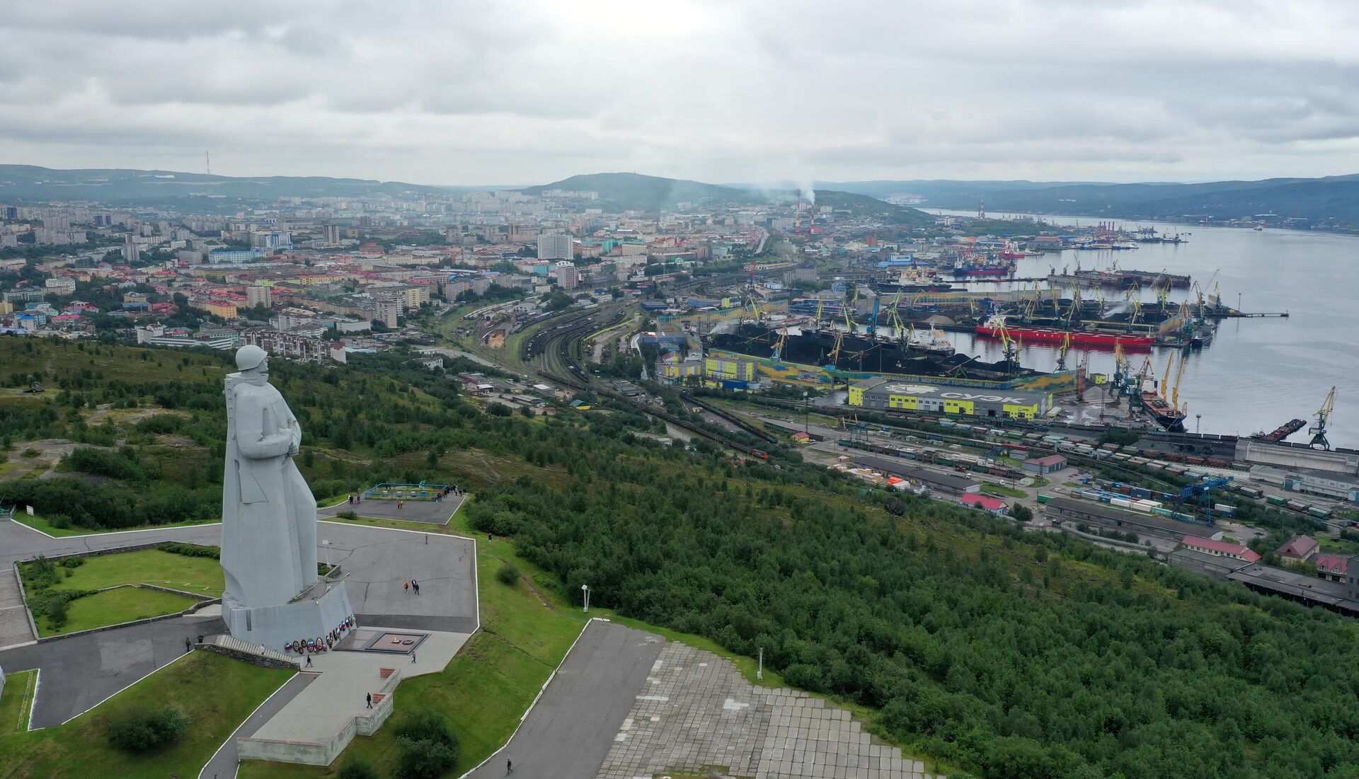 Мемориал Защитникам Советского Заполярья в годы Великой Отечественной войны (Алёша) в Мурманске Мемориал Защитникам Советского Заполярья в годы Великой Отечественной войны (Алёша) в Мурманске - РИА Новости, 1920, 25.04.2025