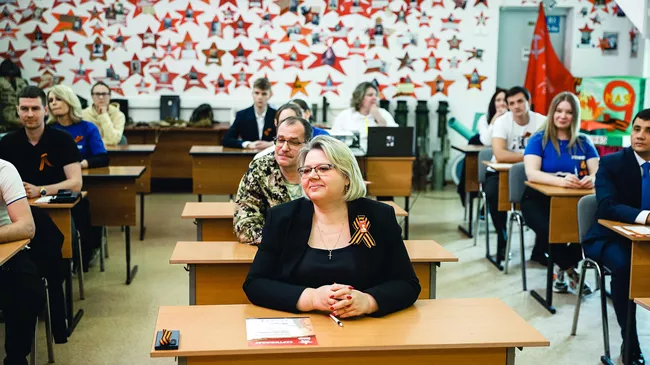 Глава Химок Елена Землякова на акции Диктант Победы