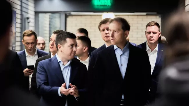 Первый вице-премьер РФ Денис Мантуров ознакомился с деятельностью предприятий в Зеленограде