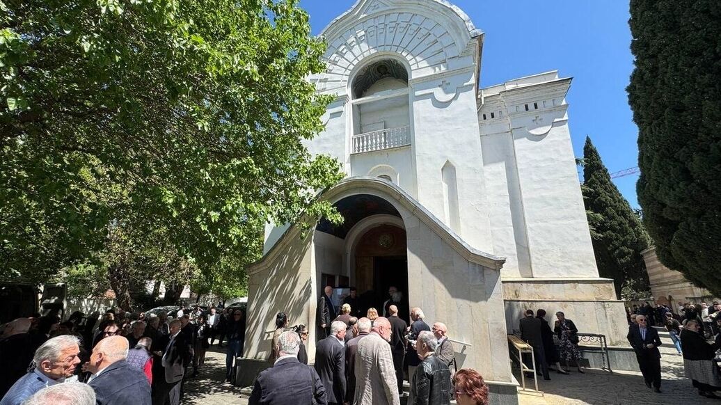 В Тбилиси похоронили Церетели