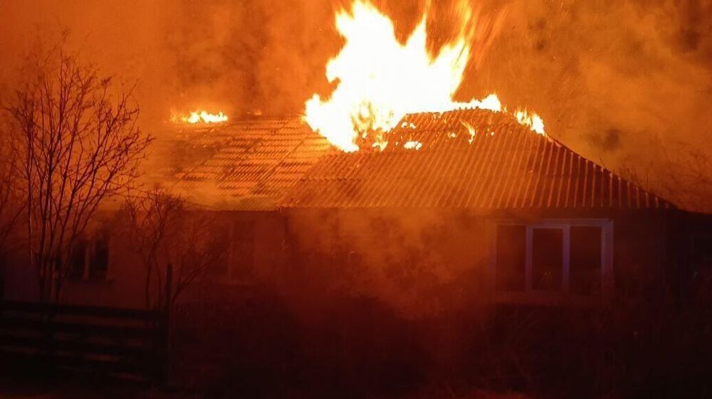 © Фото :  ГУ МЧС России по Красноярскому краю<br>Пожар в Красноярском крае. 27 апреля 2025