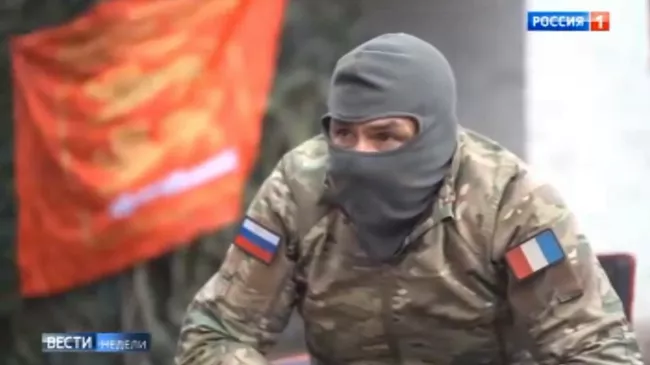 Фрагмент репортажа о французских добровольцах в Донбассе из программы Вести недели на России 1