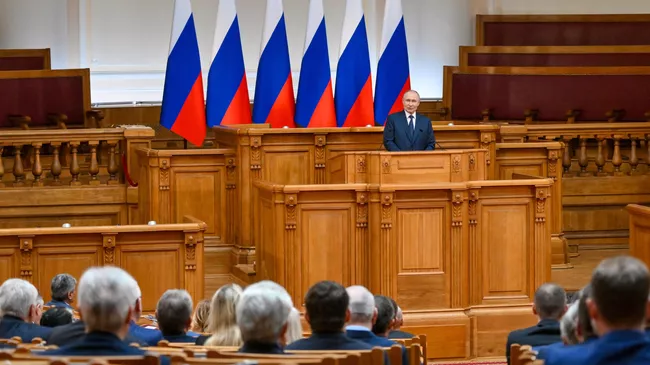 Президент РФ Владимир Путин на заседании Президиума Совета законодателей РФ при Федеральном Собрании РФ