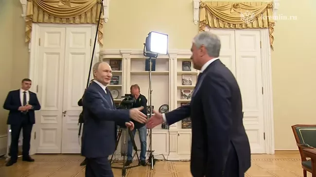 Путин на встрече с Володиным в Петербурге