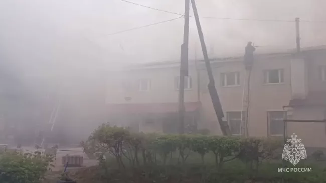 Тушение пожара в многоквартирном доме в Пензе