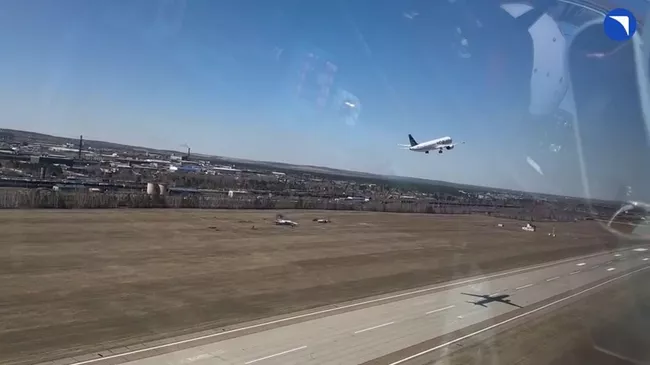 Полет импортозамещенного самолета МС-21