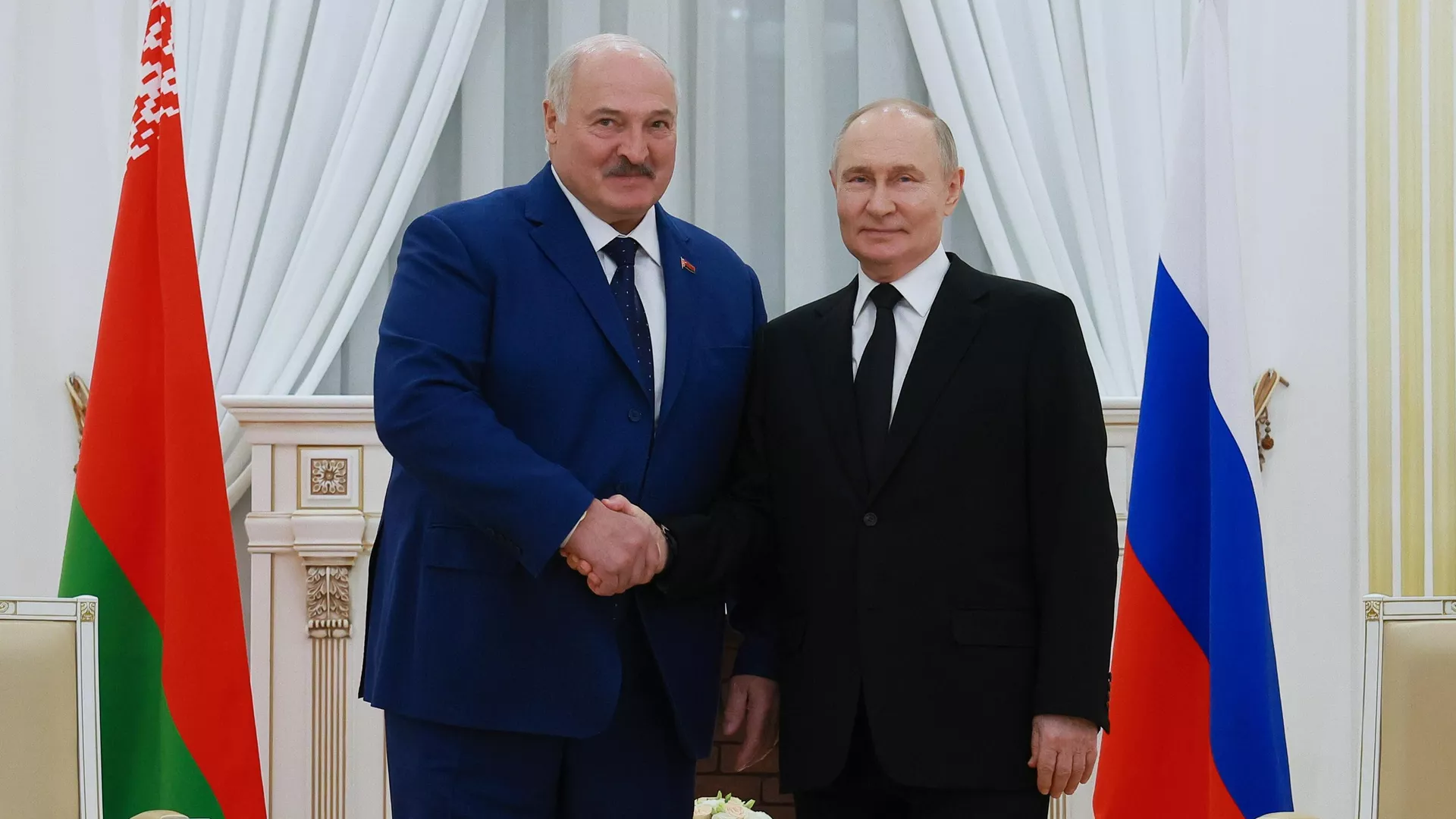 Путин: узы братской дружбы РФ и Белоруссии прочны перед внешними угрозами