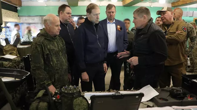 Первый вице-премьер РФ Денис Мантуров в рамках рабочей поездки в Запорожскую область посетил группировку Днепр