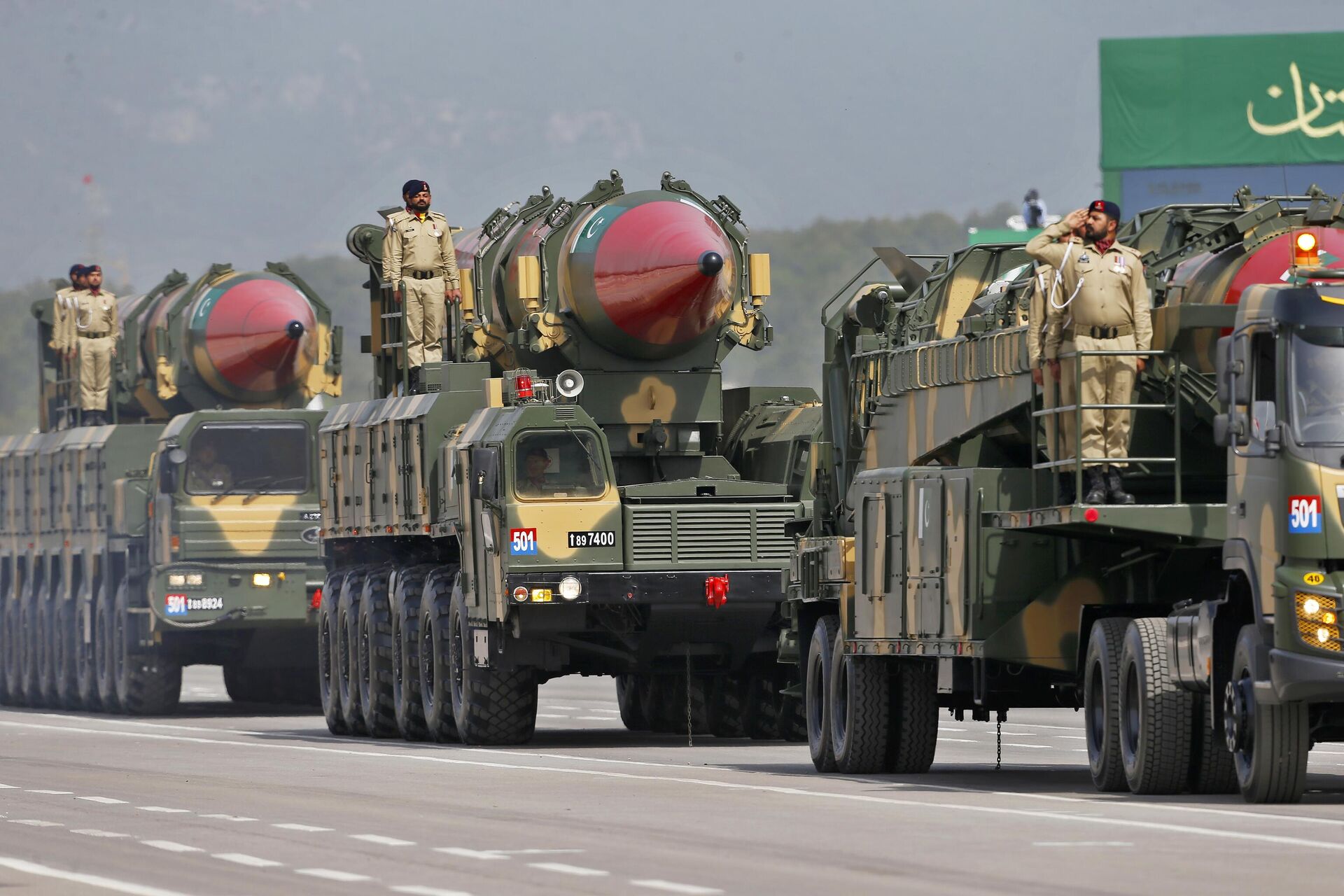 Ракеты Shaheen-III и Ghauri пакистанского производства, способные нести ядерные боеголовки, во время военного парада в Исламабаде - РИА Новости, 1920, 30.04.2025
