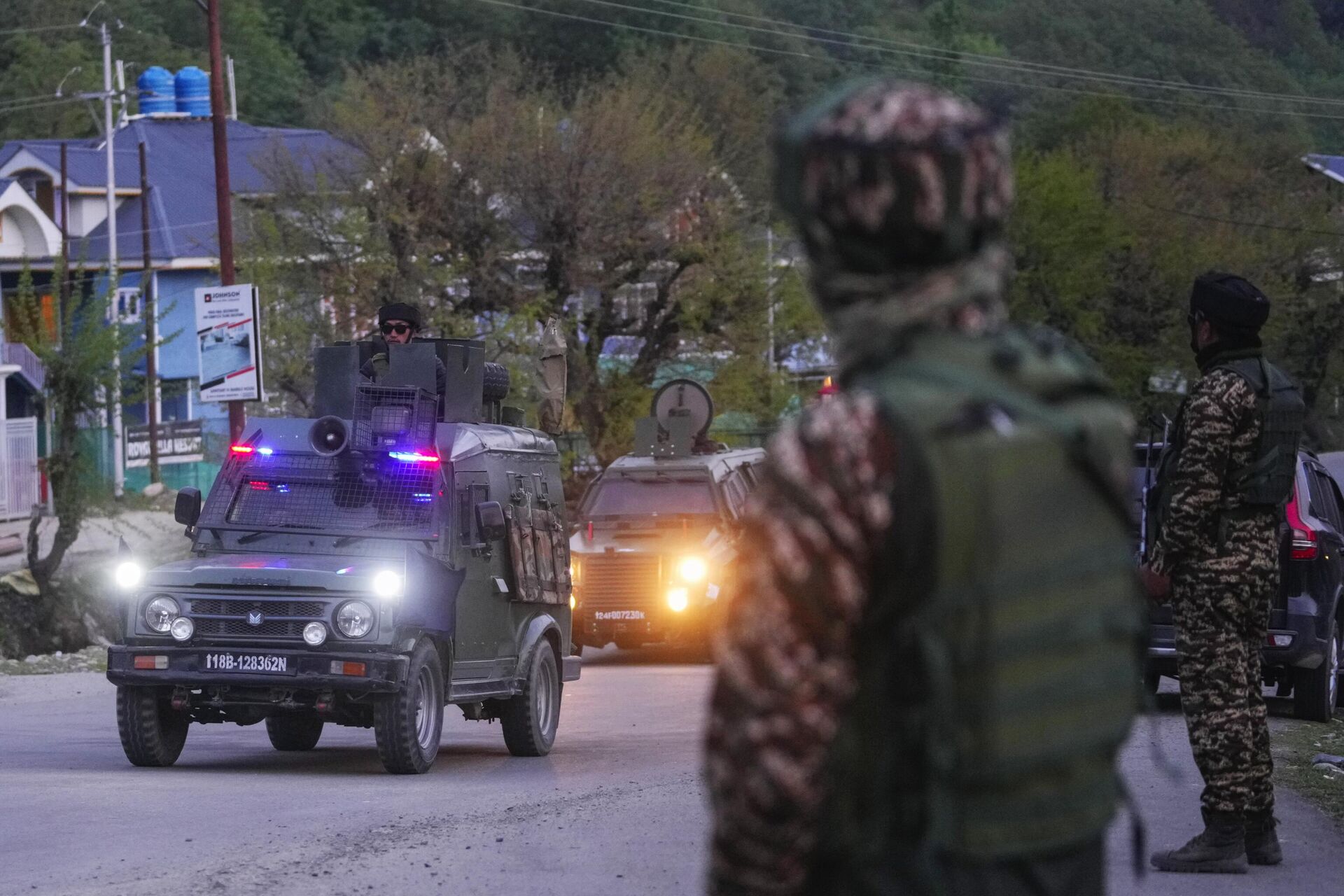Индийские военные в Кашмире после нападения на туристов в Пахалгаме Индийские военные в Кашмире после нападения на туристов в Пахалгаме - РИА Новости, 1920, 07.05.2025