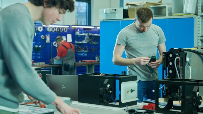 Разработка инновационных лазеров