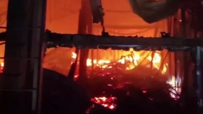 Пожар в кафе на станции Мир на Эльбрусе. Кадр видео