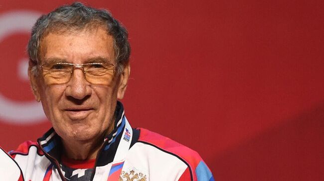 Заслуженный тренер России по боксу Иван Карандей 