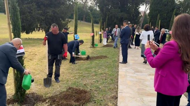 Церемония открытия Аллеи памяти