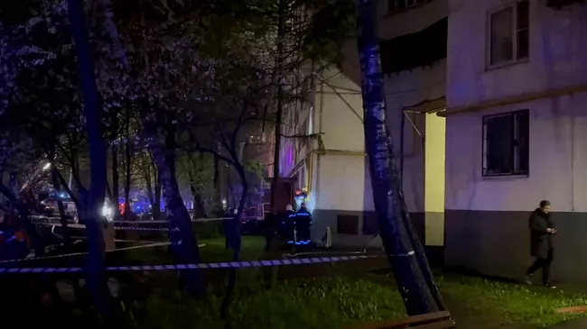 Обстановка у дома на юго-западе Москвы, где произошел взрыв бытового газа