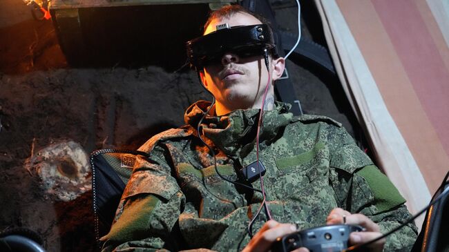 Расчет FPV-дронов 155-й бригады морской пехоты Тихоокеанского флота работает в районе Демидовки Белгородской области Расчет FPV-дронов 155-й бригады морской пехоты Тихоокеанского флота работает в районе Демидовки Белгородской области