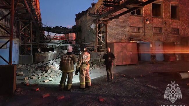 Пожар на заводе Синтез спирт в Орске Оренбургской области