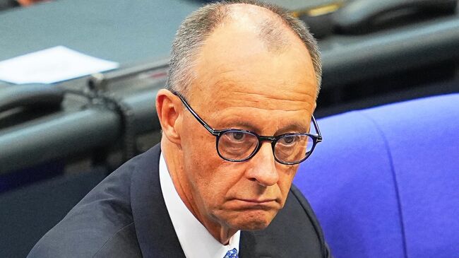 Фридрих Мерц на заседании бундестага во время выборов канцлера