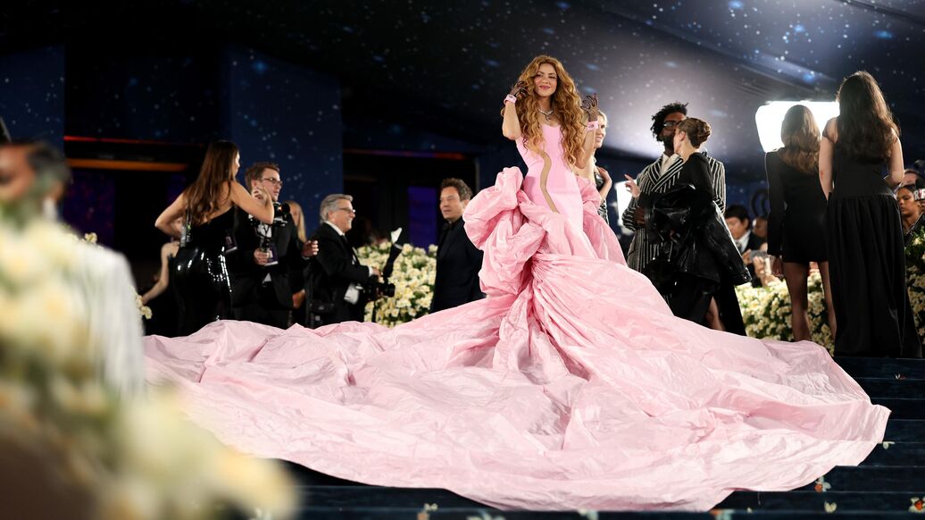 Удачи и провалы на Met Gala 2025: звезды удивляли и шокировали нарядами