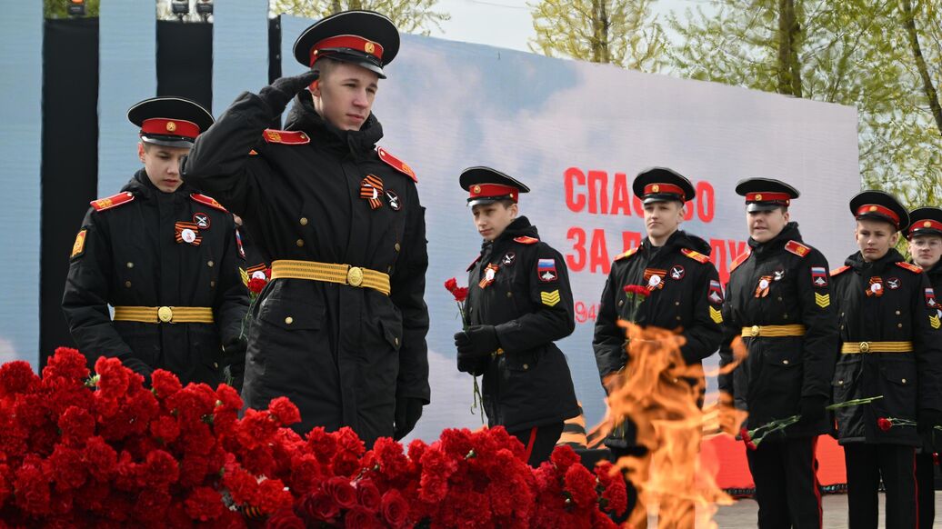 Восемьдесят Вечных огней зажглись в России в преддверии Дня Победы