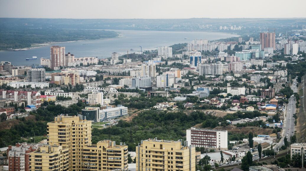Обломки БПЛА упали на больницу и НПЗ в Волгограде