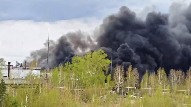 Пожар в цехе по производству металлического порошка в Каменске-Уральском 