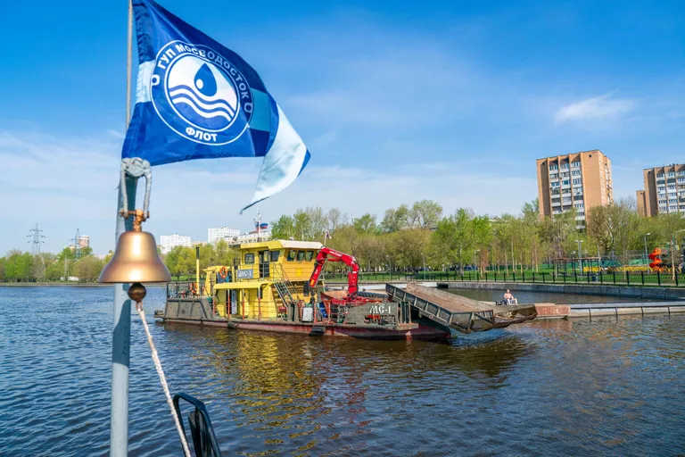 Мусоросборное судно Мусоросборное судно