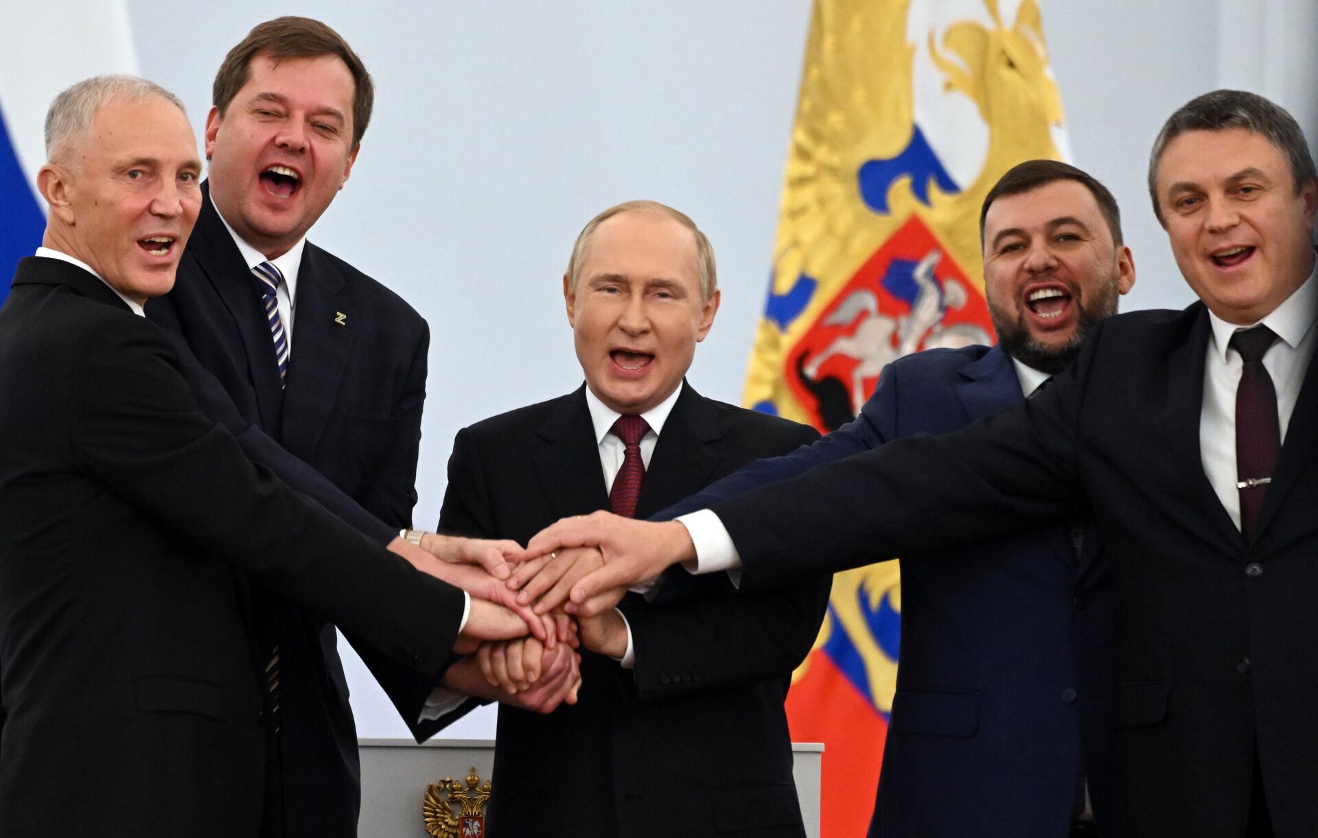 Президент РФ Владимир Путин после подписания договоров о вхождении в Российскую Федерацию  Донецкой и Луганской народных республик, Запорожской и Херсонской областей в Георгиевском зале Большого Кремлевского дворца Президент РФ Владимир Путин после подписания договоров о вхождении в Российскую Федерацию  Донецкой и Луганской народных республик, Запорожской и Херсонской областей в Георгиевском зале Большого Кремлевского дворца - РИА Новости, 1920, 25.08.2025