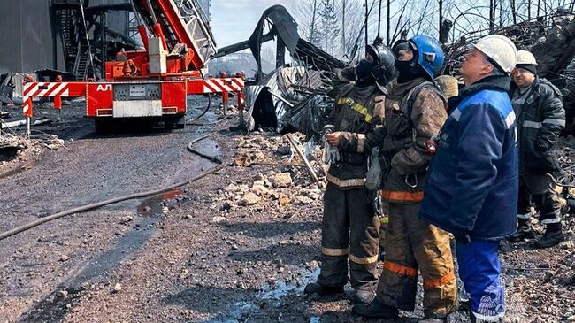 Ликвидация пожара на обогатительной фабрике в Нерюнгри в Якутии. 7 мая 2025 года