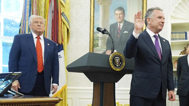 Церемония приведения к присяге Стива Уиткоффа на должность спецпосланника США. 6 мая 2025