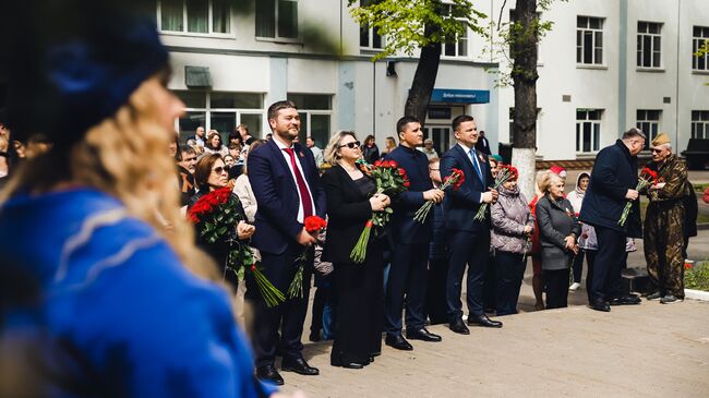 Глава Химок Елена Землякова поздравила ветеранов НПО Энергомаш с наступающим Днем Победы