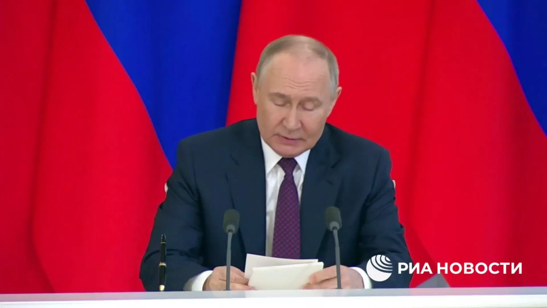Путин: Переговоры России и Китая прошли в теплой, товарищеской атмосфере - РИА Новости, 1920, 08.05.2025