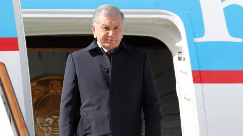 Президент Республики Узбекистан Шавкат Мирзиёев прибыл в Москву для участия в праздновании 80-летия Победы