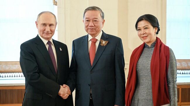 LIVE: Прибытие глав иностранных делегаций и почетных гостей в Кремль