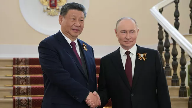 Президент России Владимир Путин и председатель КНР Си Цзиньпин