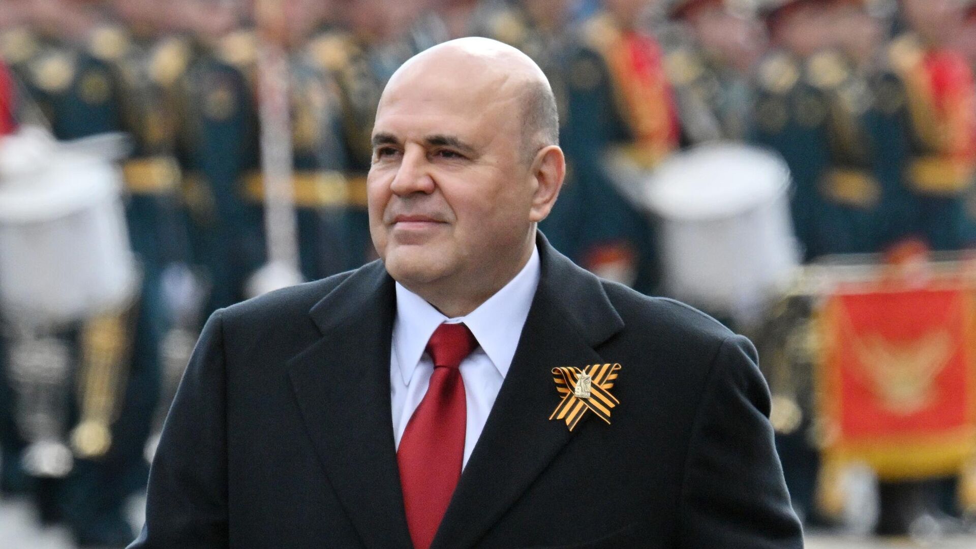 Председатель правительства РФ Михаил Мишустин на Красной площади в Москве - РИА Новости, 1920, 09.05.2025