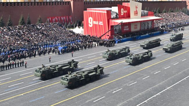 Самоходные артиллерийские установки Мальвана Красной площади в Москве на военном параде, посвященном 80-летию Победы в Великой Отечественной войне Самоходные артиллерийские установки Мальвана Красной площади в Москве на военном параде, посвященном 80-летию Победы в Великой Отечественной войне