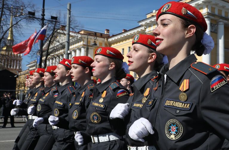 Курсанты на военном параде в честь 80-летия Победы в Великой Отечественной войне в Санкт-Петербурге Курсанты на военном параде в честь 80-летия Победы в Великой Отечественной войне в Санкт-Петербурге