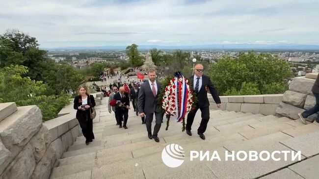 Посол России в Болгарии возложила цветы к памятнику советскому солдату-освободителю