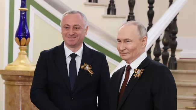Встреча Путина с Президентом Республики Абхазия Бадрой Гунбой 