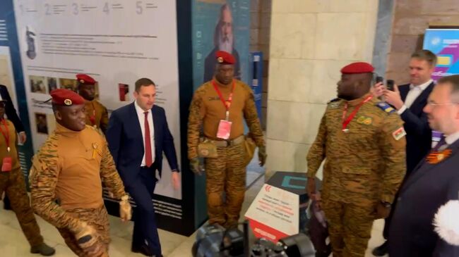 Президент Буркина-Фасо Ибрагим Траоре в РХТУ имени Д.И. Менделеева Президент Буркина-Фасо Ибрагим Траоре в РХТУ имени Д.И. Менделеева