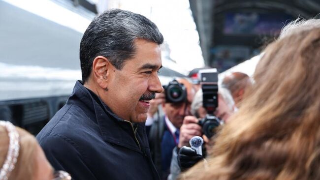 Президент Венесуэлы Николас Мадуро на вокзале в Санкт-Петербурге